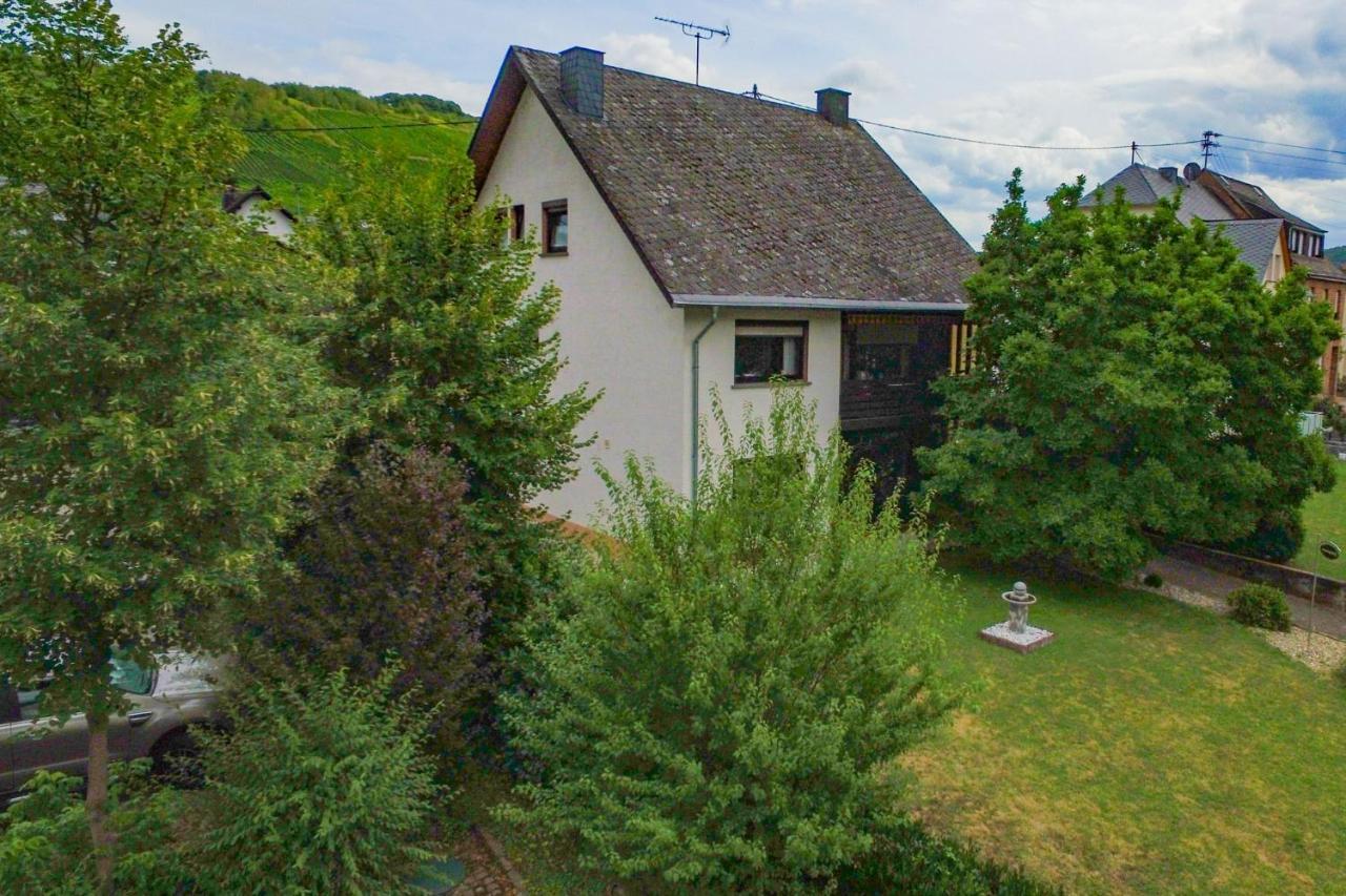 Moselhaus Bed and Breakfast Zeltingen-Rachtig Exteriör bild