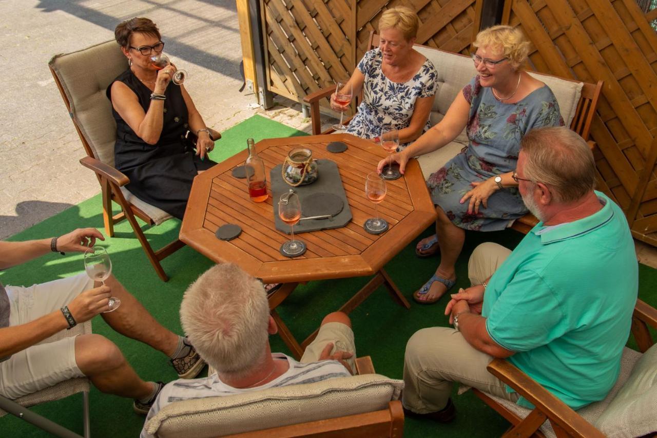 Moselhaus Bed and Breakfast Zeltingen-Rachtig Exteriör bild
